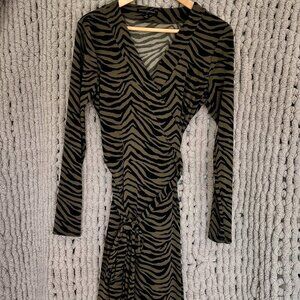 Banana Republic Olive Green & Black Zebra Print Long Sleeve Wrap Dress Medium